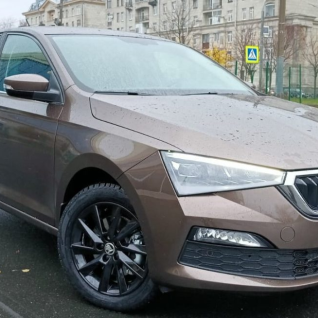 Автомобиль Skoda Rapid 2022
