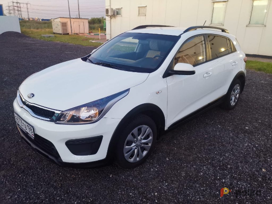 Возьмите автомобиль Kia Rio X-Line напрокат (Фото 1) в Санкт-Петербурге