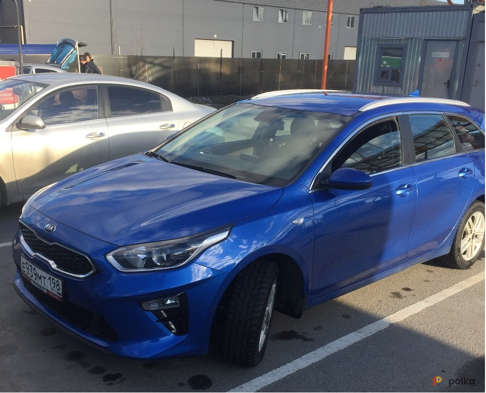 Возьмите Автомобиль  Kia Ceed SW напрокат (Фото 2) в Санкт-Петербурге