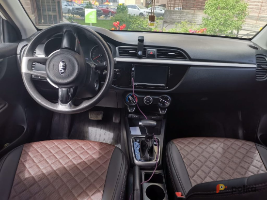 Возьмите Автомобиль Kia Rio 2019 АКПП бренд напрокат (Фото 2) в Санкт-Петербурге