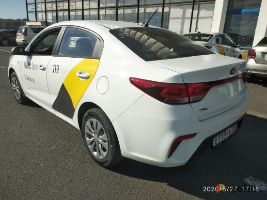 Возьмите Автомобиль Kia Rio 2019 АКПП бренд напрокат (Фото 3) в Санкт-Петербурге