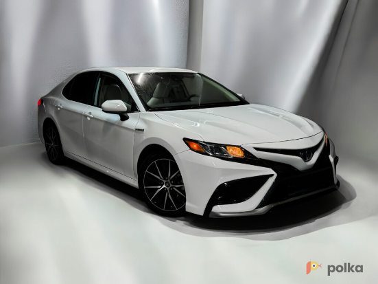 Возьмите Автомобиль Toyota Camry напрокат (Фото 1) в Санкт-Петербурге