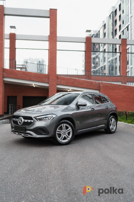 Возьмите Автомобиль Mercedes-Benz GLA напрокат (Фото 1) в Санкт-Петербурге