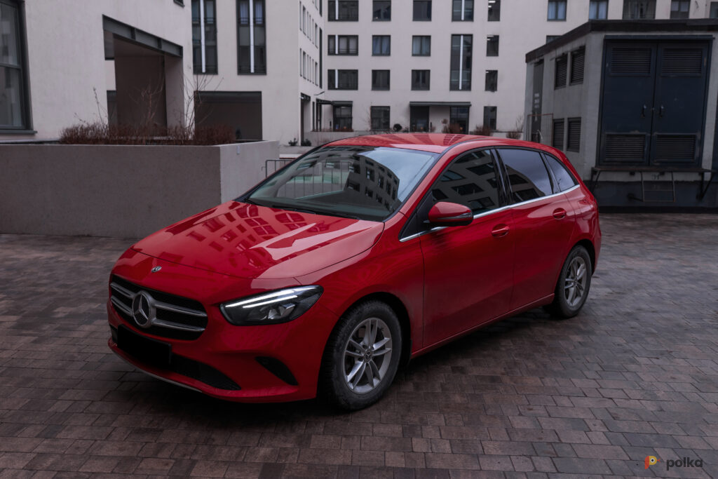 Возьмите Автомобиль Mercedes-Benz B-Class напрокат (Фото 2) в Санкт-Петербурге
