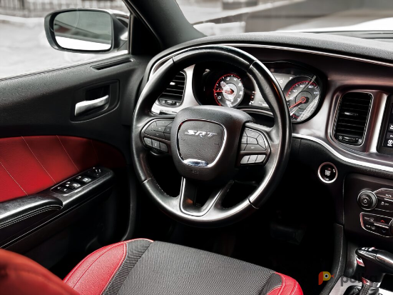 Возьмите Автомобиль Dodge Charger напрокат (Фото 4) в Санкт-Петербурге