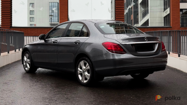 Возьмите Автомобиль Mercedes-Benz c200 4-Matic напрокат (Фото 2) в Санкт-Петербурге