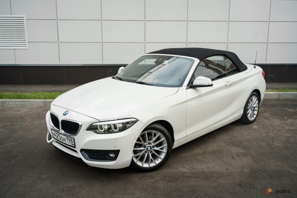 Возьмите Автомобиль BMW 218I CABRIO напрокат (Фото 2) в Санкт-Петербурге