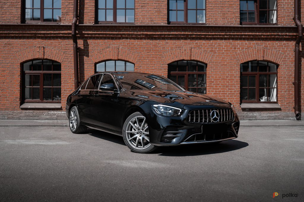 Возьмите Автомобиль Mercedes-Benz E-class e200 4 matic напрокат (Фото 2) в Санкт-Петербурге