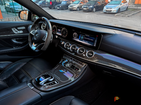 Возьмите Автомобиль Mercedes-Benz E63S AMG напрокат (Фото 3) в Санкт-Петербурге
