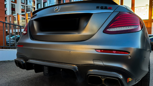 Возьмите Автомобиль Mercedes-Benz E63S AMG напрокат (Фото 4) в Санкт-Петербурге