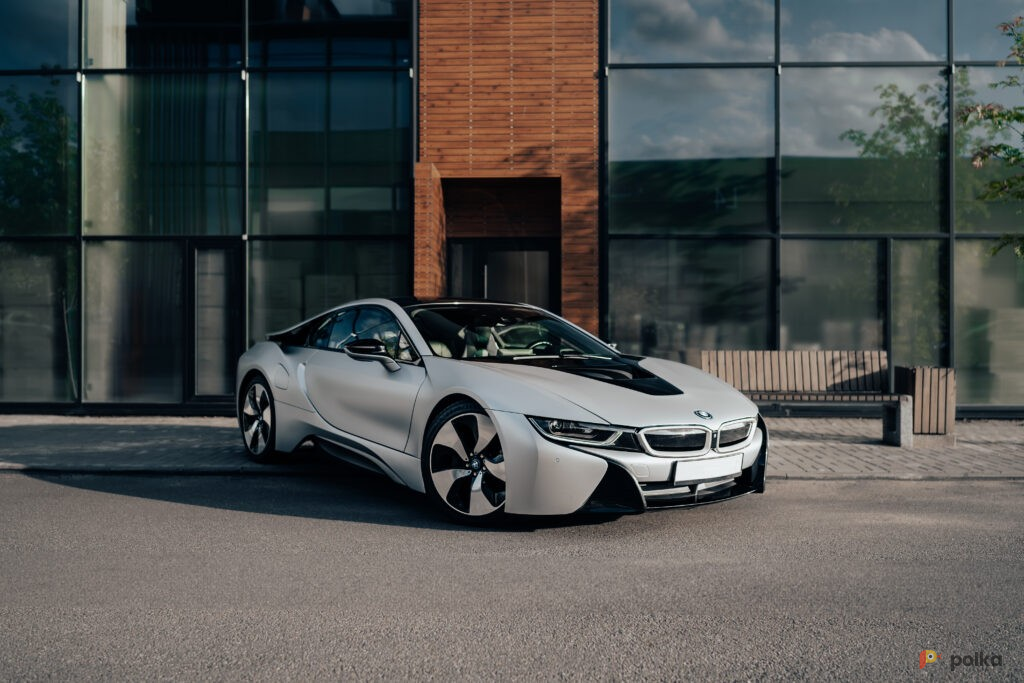 Возьмите Автомобиль BMW i8 напрокат (Фото 2) в Санкт-Петербурге