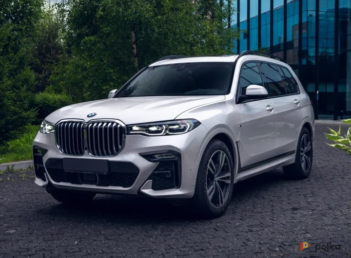 Возьмите Автомобиль BMW X7 40i напрокат (Фото 2) в Санкт-Петербурге
