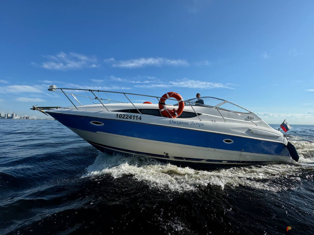 Возьмите  Катер прогулочный Дыхание ветра / Bayliner 305  напрокат (Фото 2) в Санкт-Петербурге