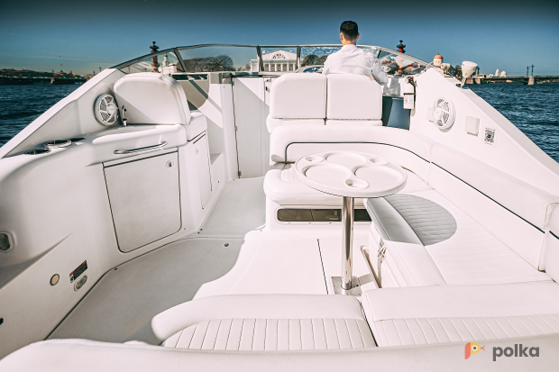 Возьмите  Катер прогулочный Дыхание ветра / Bayliner 305  напрокат (Фото 5) в Санкт-Петербурге