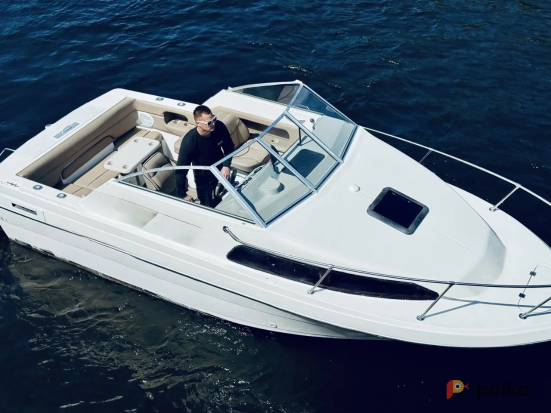 Возьмите Прогулочный катер BAYLINER 225 напрокат (Фото 2) в Санкт-Петербурге