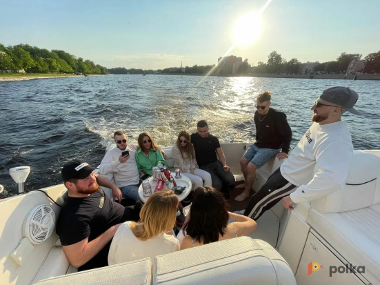 Возьмите  Катер прогулочный Дыхание ветра / Bayliner 305  напрокат (Фото 11) в Санкт-Петербурге