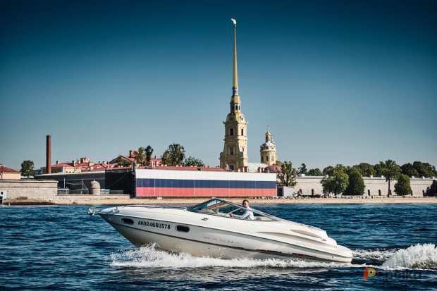 Возьмите катер Maxum 2300 sc с капитаном напрокат (Фото 1) в Санкт-Петербурге