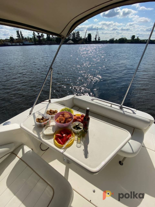 Возьмите катер Sea Ray 270 с капитаном  напрокат (Фото 7) в Санкт-Петербурге