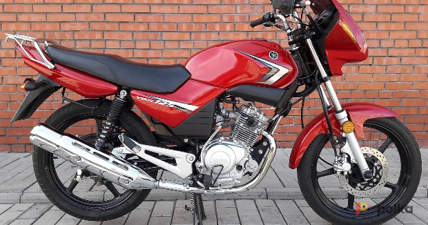 Возьмите YAMAHA YBR 125 дорожный мотоцикл  напрокат (Фото 1) в Санкт-Петербурге
