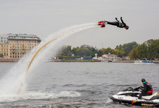 Возьмите Флайборд в Санкт-Петербурге напрокат (Фото 5) в Санкт-Петербурге