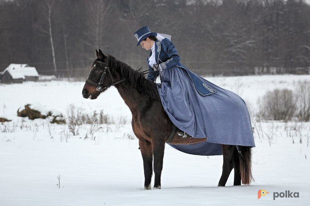 Возьмите Историческое платье для верховой езды "Голубой Иней" - отличный вариант для фотосессии напрокат (Фото 2) в Москве