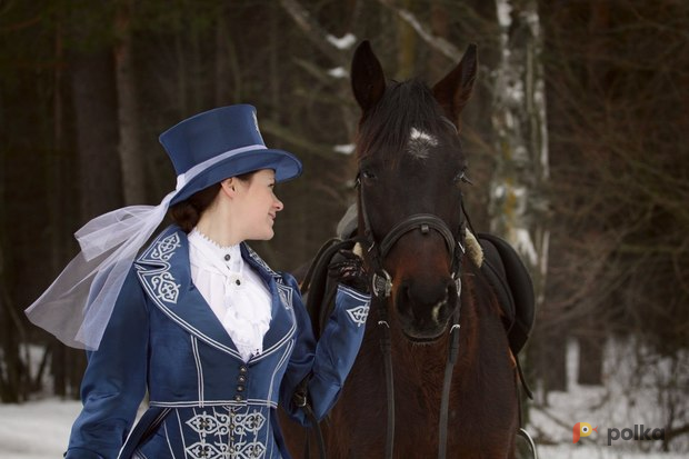Возьмите Историческое платье для верховой езды "Голубой Иней" - отличный вариант для фотосессии напрокат (Фото 4) в Москве