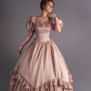 Элегантное бальное платье в стиле 19 века "Бейлис-Крем"
