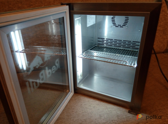Возьмите Профессиональный барный мини холодильник для икры и напитков Liebherr STYLE COOLER SMALL, объем 23 литра напрокат (Фото 6) в Москве