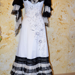 Историческое платье в стиле модерн "День и ночь"