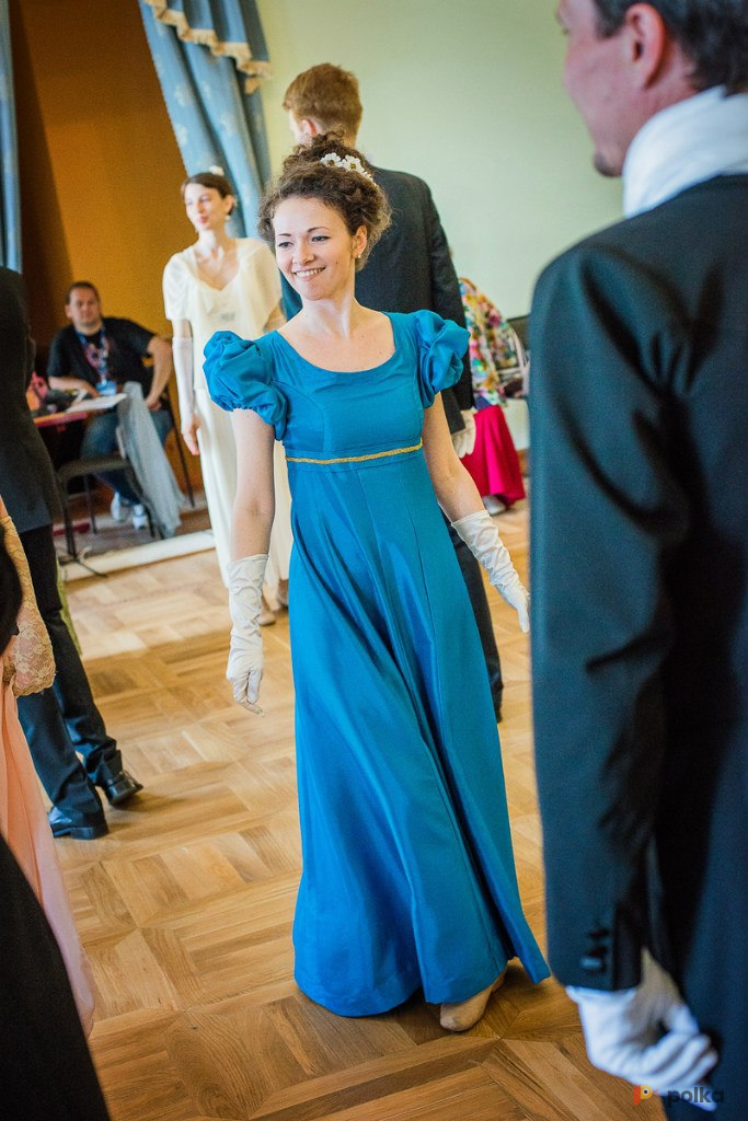 Возьмите Синее платье в стиле ампир  напрокат (Фото 2) в Москве