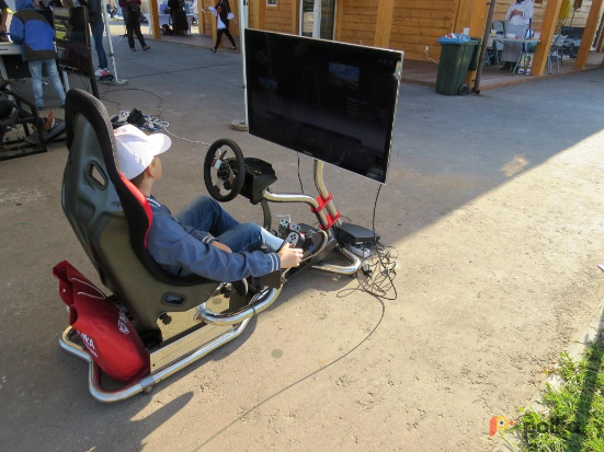 Возьмите Гоночный симулятор (2 симулятора) напрокат (Фото 1) в Москве