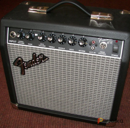 Возьмите Гитарный комбоусилитель (комбик) Fender Frontman 10g  напрокат (Фото 1) в Москве