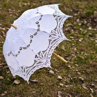 Кружевной зонт белый