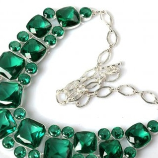 Колье LOLA Silver Crystal Emerald Green Necklace