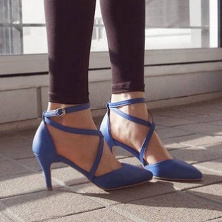 Туфли синие с ремешками женские на каблуке летние
