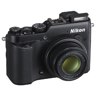 Фотоаппарат Nikon Colpix P7800