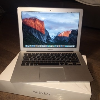 Apple MacBook Air с диагональю 13"(как новый)