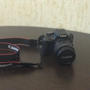 Фотоаппарат Canon  EOS 100D EF-S 18-55 KIT