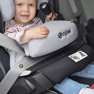 Автокресло Cybex Juno Fix