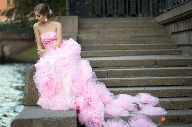 Возьмите Нежное платье со шлейфом  напрокат (Фото 3) в Санкт-Петербурге