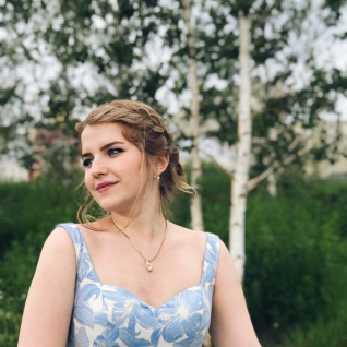 Нежное бело-голубое платье в пол