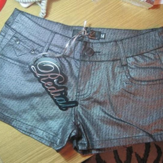 Женские шорты серые сереряные короткие летние