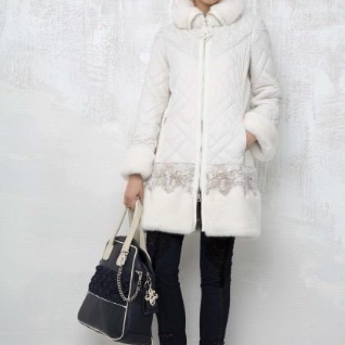 Elisa Cavaletti абсолютно новое шикарное пальто с мехом