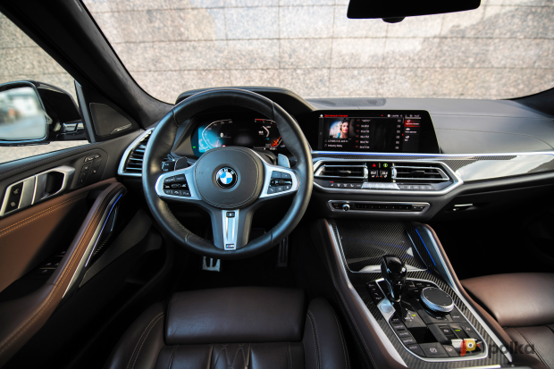 Возьмите BMW X6 III (G06) M-Sport 2020 г.в. напрокат (Фото 8) в Москве