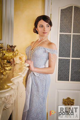 Возьмите Бально-историческое платье в стиле модерн со шлейфом и отделкой кружевом размер 44-48 напрокат (Фото 2) в Москве