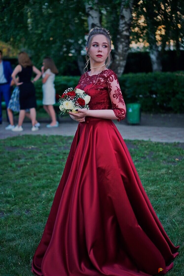 Возьмите Платье для выпускного вечера  напрокат (Фото 1) в Москве