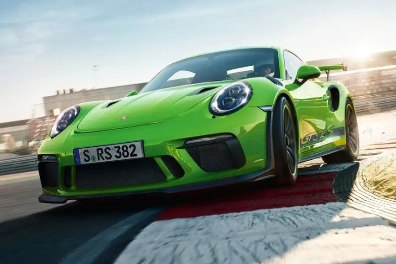 Porsche 911 GT3 RS получила обновление: Удивительные подробности!