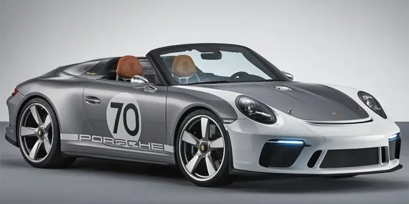 Porsche 911 Speedster: юбилейный монстр на 500 л.с. ворвался на дороги!