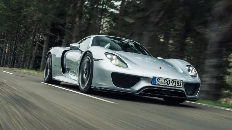 Срочно! В России экстренно отзывают один из редчайших Porsche 918 Spyder!