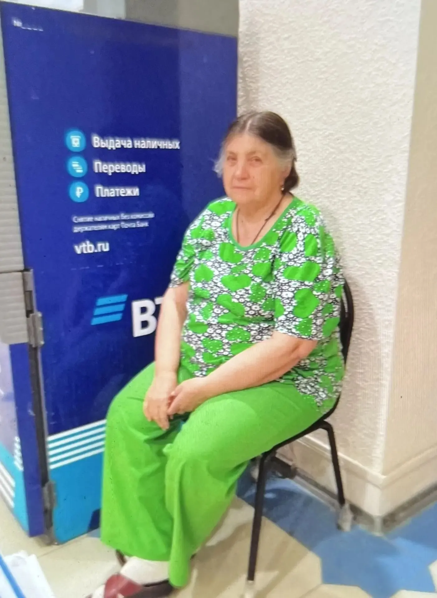 Марии Павловне 75 лет, у нее онкозаболевание, она нуждается в самом необходимом: диван, телевизор, бытовые электроприборы и продукты.